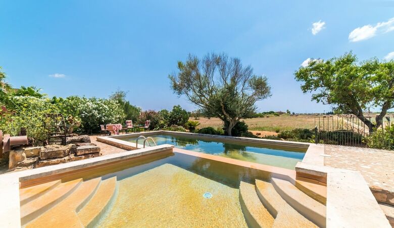 G Rentals Can Cuquet House