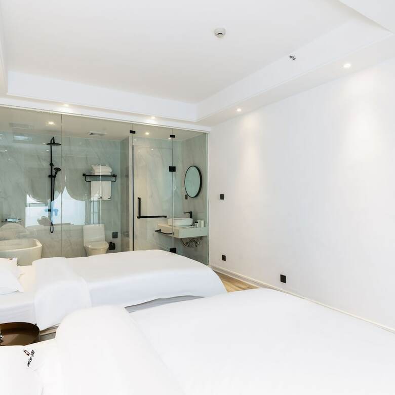 Rock Wall Hotel