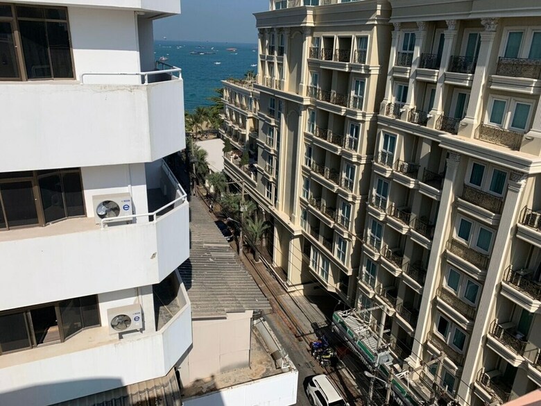 A.a. Pattaya Golden Beach Hotel