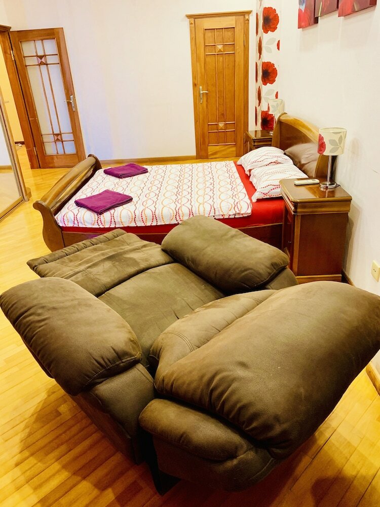 Cosy Apartment With 3bdr & 2 Bth