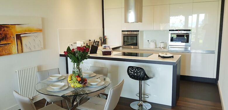 La Terrasse Lake View Apartment