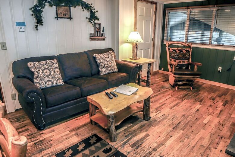 Timber Creek Chalets: 3