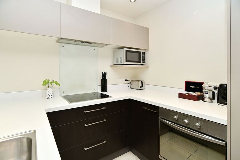 Hagley Apartment