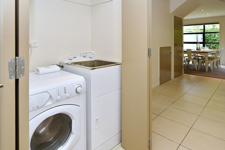 Hagley Apartment