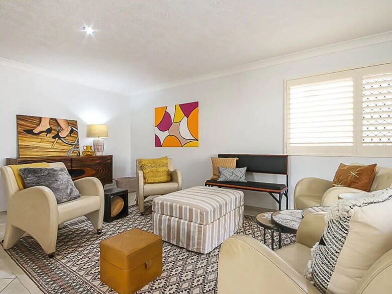 Classy 3 Bedroom Apartment By The Beach