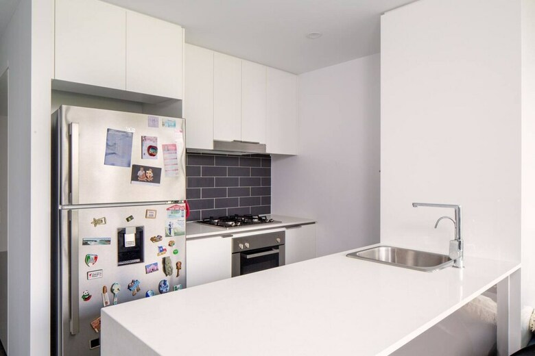 Modern 2 Bedroom Dutton Park Apartment With Balcony