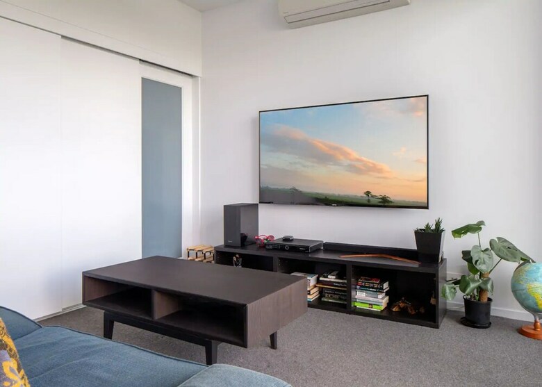 Modern 2 Bedroom Dutton Park Apartment With Balcony