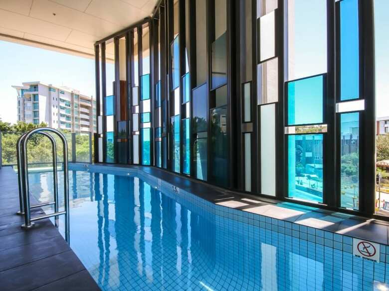 2 Bedroom Riverside Apartment In Hamilton Portside