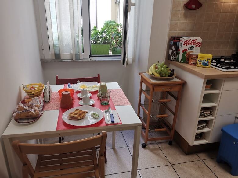 Bed & Breakfast Home 103