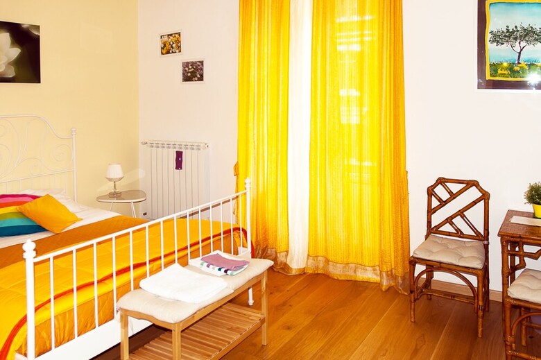 Bed & Breakfast Home 103