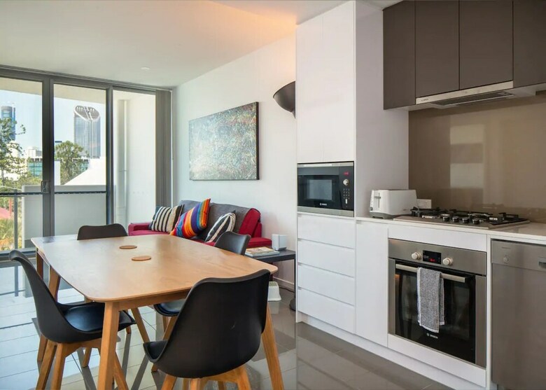 New 1 Bedroom Apartment In West End