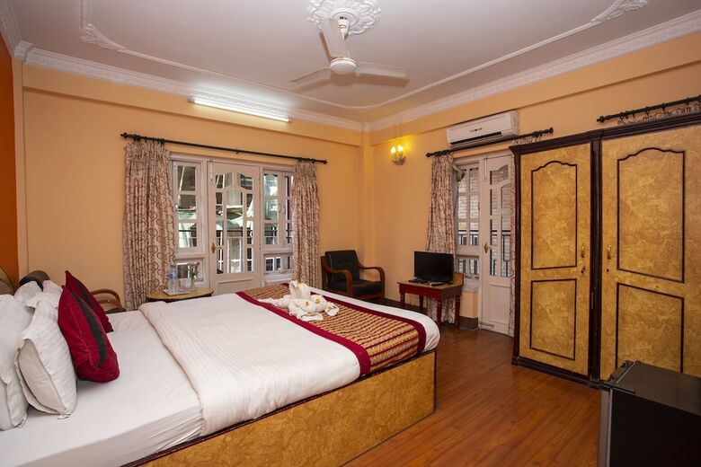 Hotel Happy Home