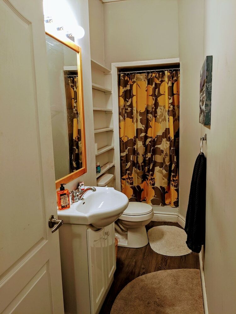 Authentic 1 Bedroom Toronto Home
