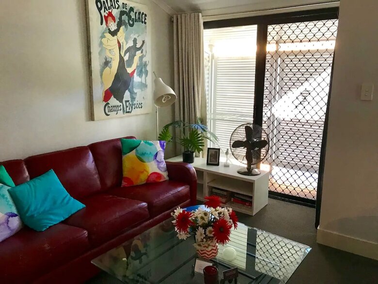 Apartamentos Comfortable Studio Near New Farm Park