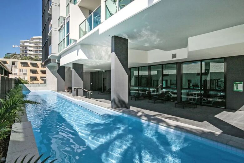 Modern Apartment Close To Brisbane Cbd