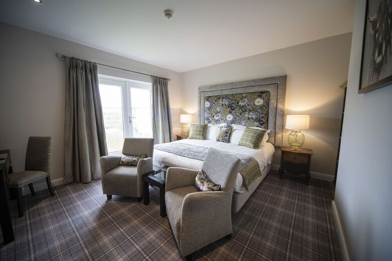 Peak Edge Hotel