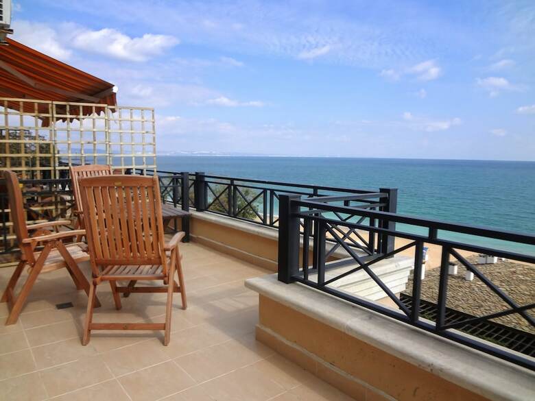 Aparthotel Sea View Rental Front Beach
