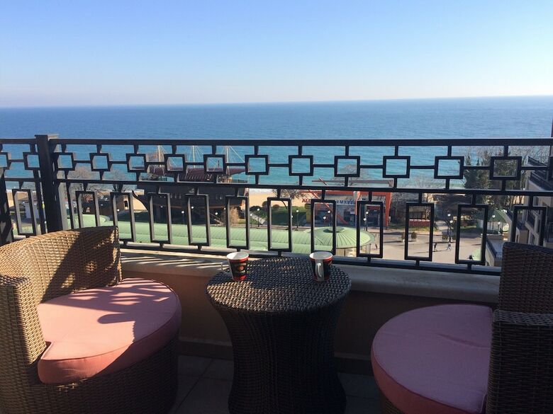 Aparthotel Sea View Rental Front Beach