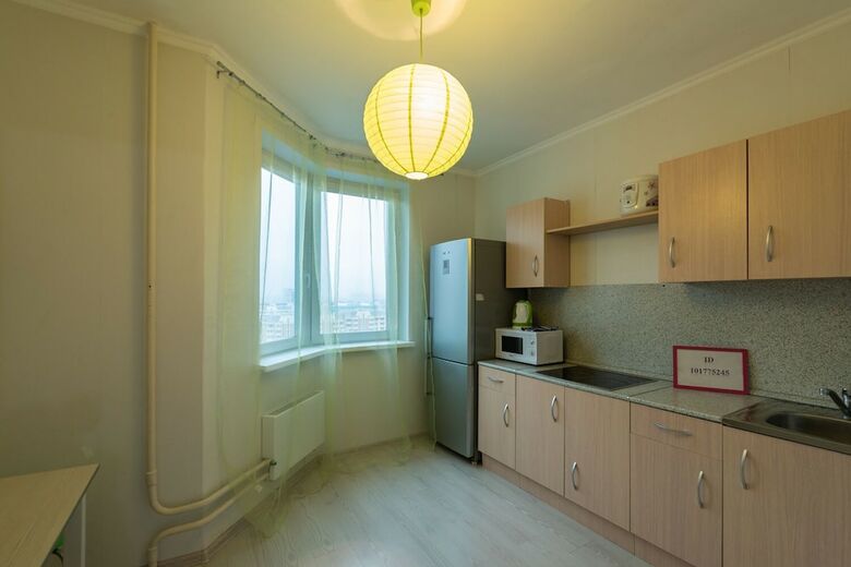 Apartment On Vertolyotchikov 13