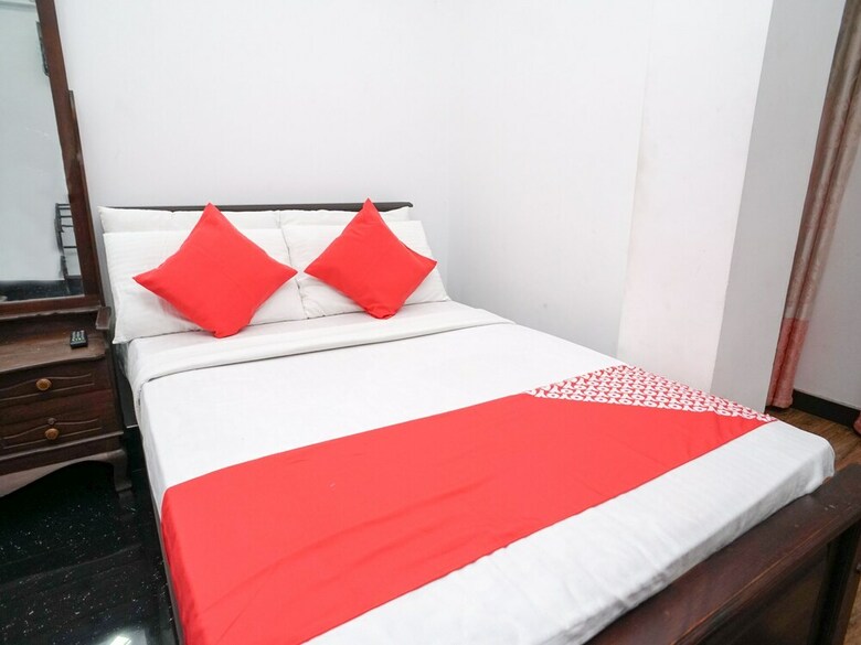 Hotel Oyo 489 Shirantha Rest