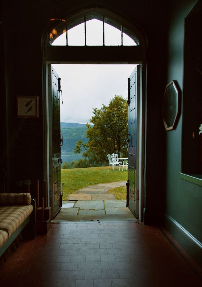 Posada Foyers Lodge