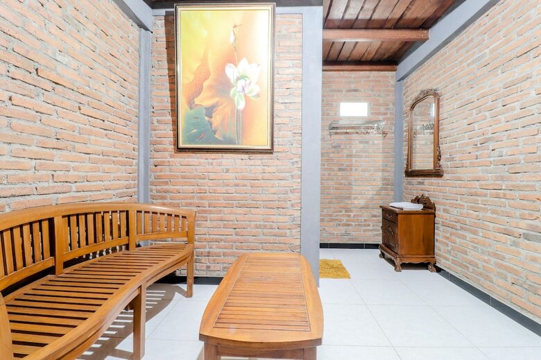 Hotel D'hasinda Homestay