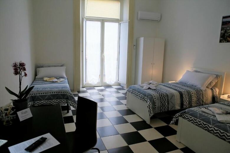 Hotel Mb Napoles Rooms