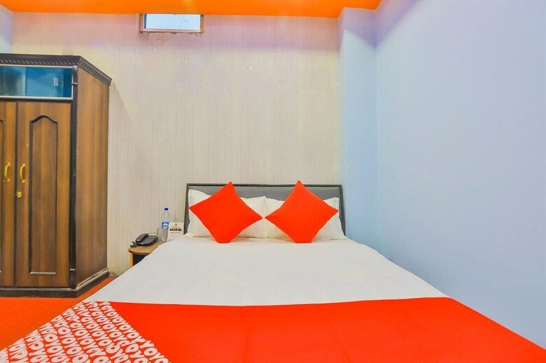 Oyo 667 Aman Hotel
