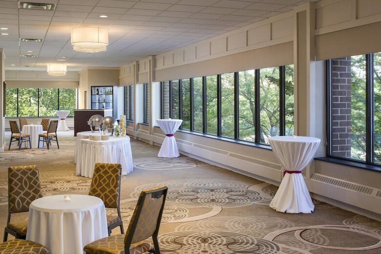 Sheraton Harrisburg Hershey Hotel