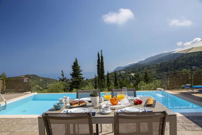 Drimonari Villas