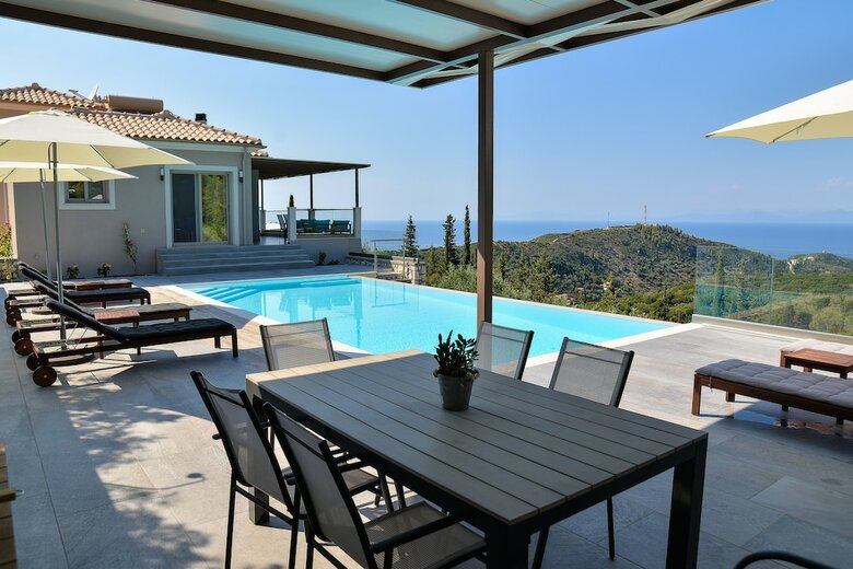 Drimonari Villas