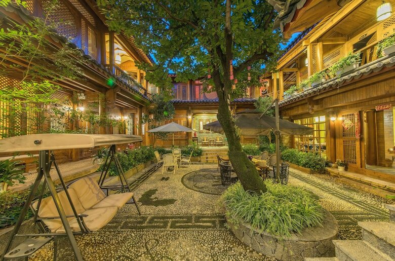 Posada Lijiang Langyun Inn