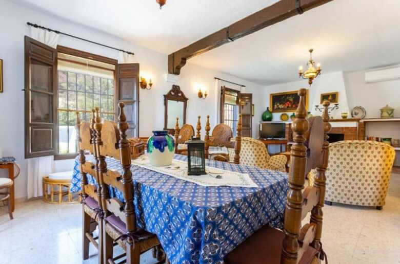1146 Villa Hermoso