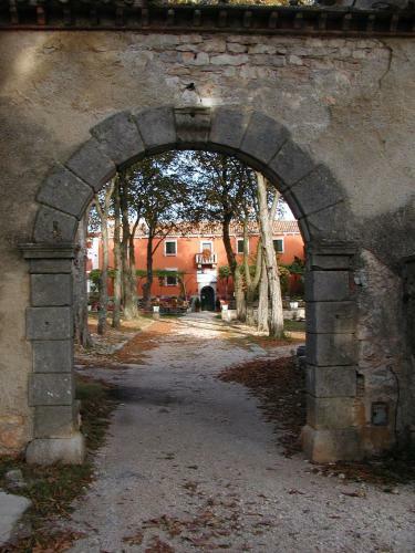 Apartments Lazzarini Battiala
