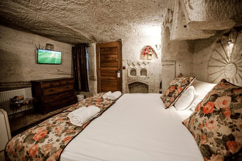 Splendid Cave Hotel