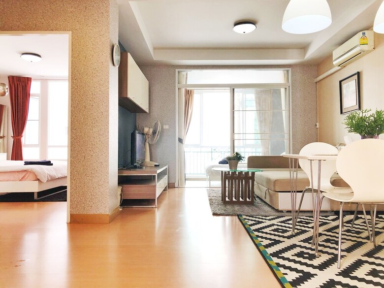 Apartamentos 2br At Patong Loft Wifi Pool