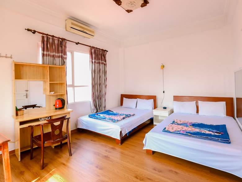 Oyo 575 Van Xuan Hotel