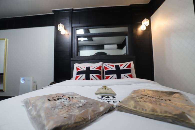 Gunsan Jnk Classic Hotel - Black