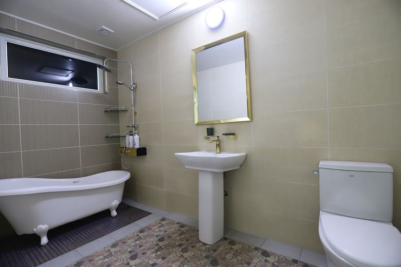 Gunsan Jnk Classic Hotel - Black