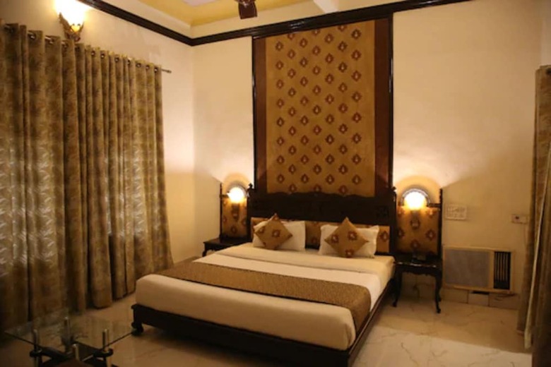 Hotel Navrang