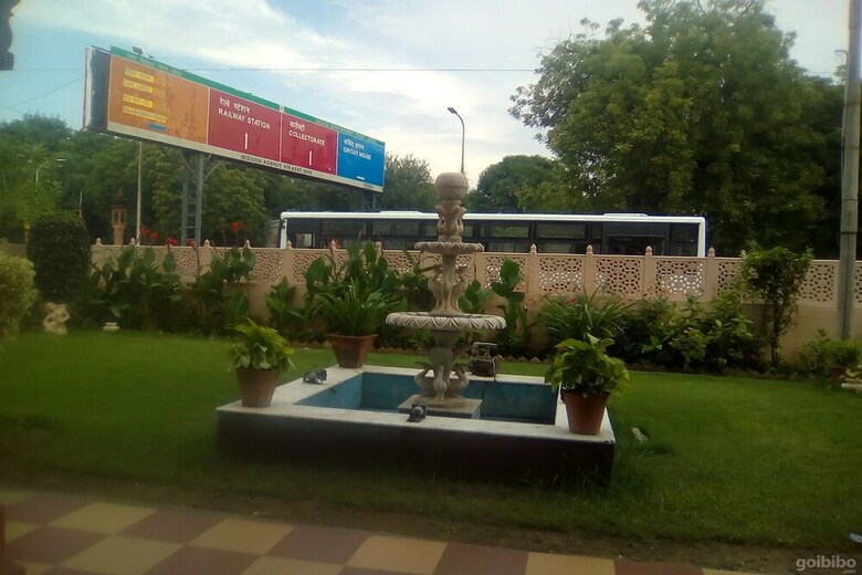 Hotel Navrang