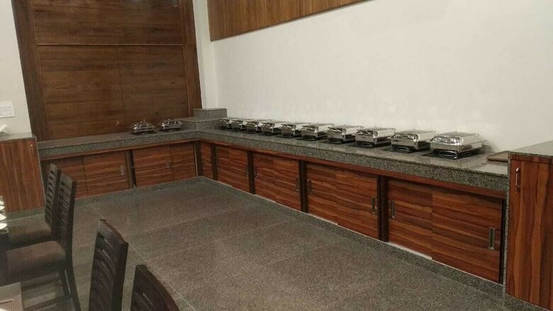 Hotel Savitri Resorts