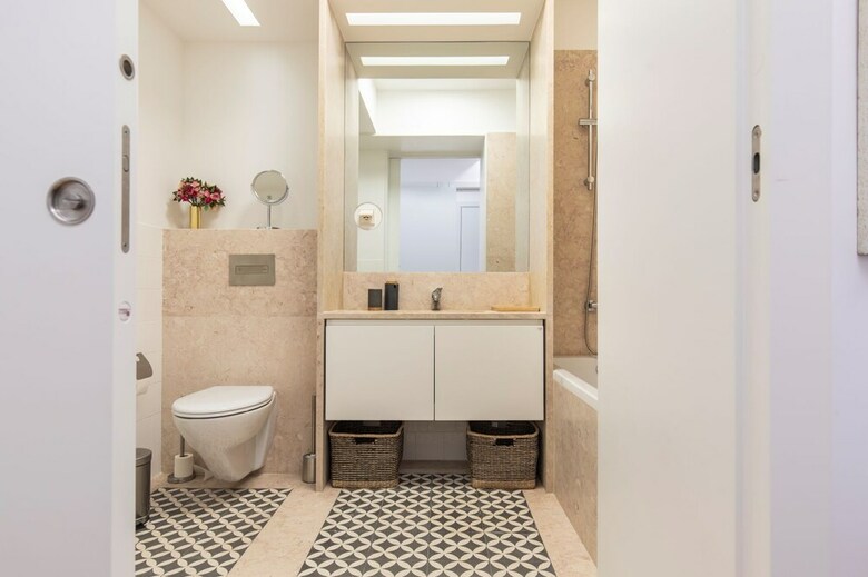 Trendy & Classic 2 Bedroom Apartment