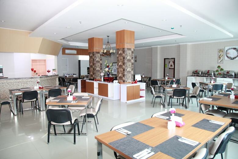 Hotel Tc Damhil Ung