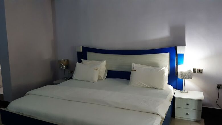 Hotel Top-notch Suites And Apartments