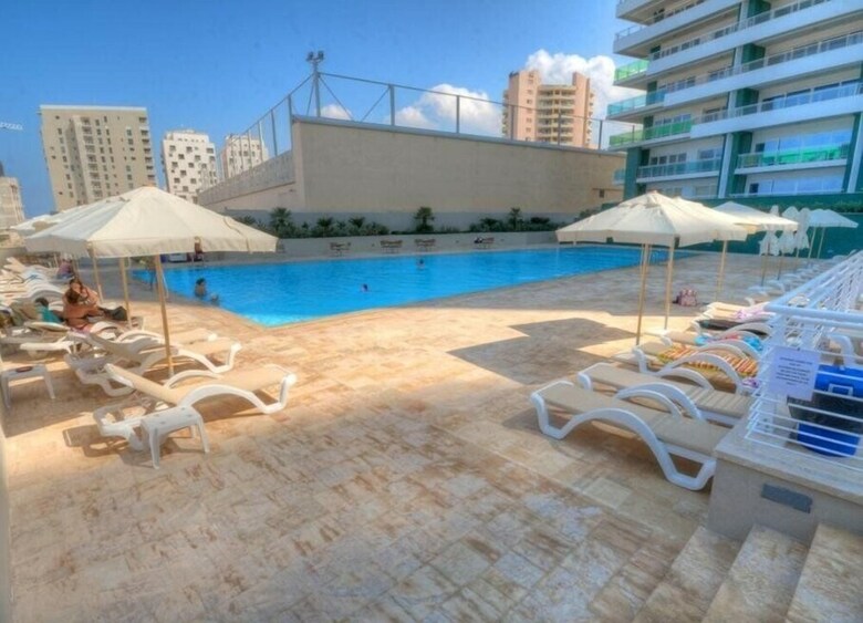 Superb Apartment In Fort Cambridge With Pool