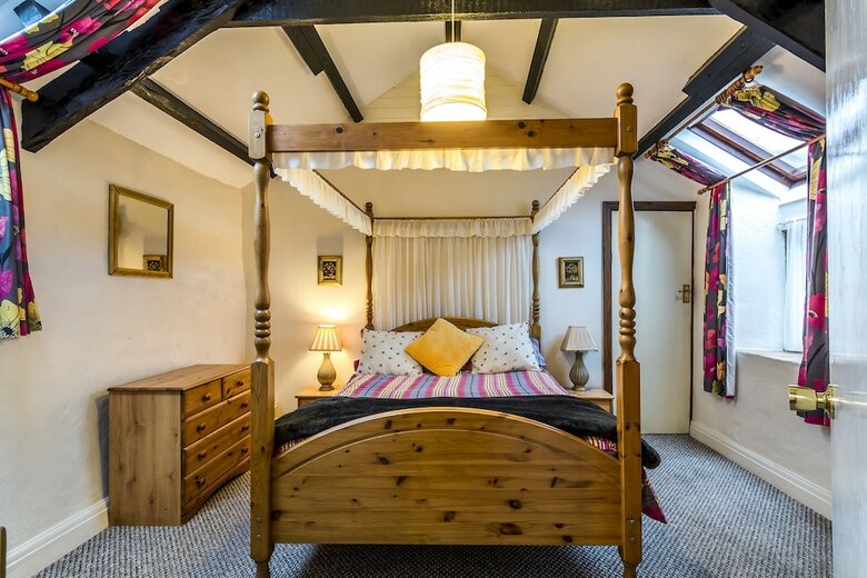 The Loft - 1 Bedroom Apartment