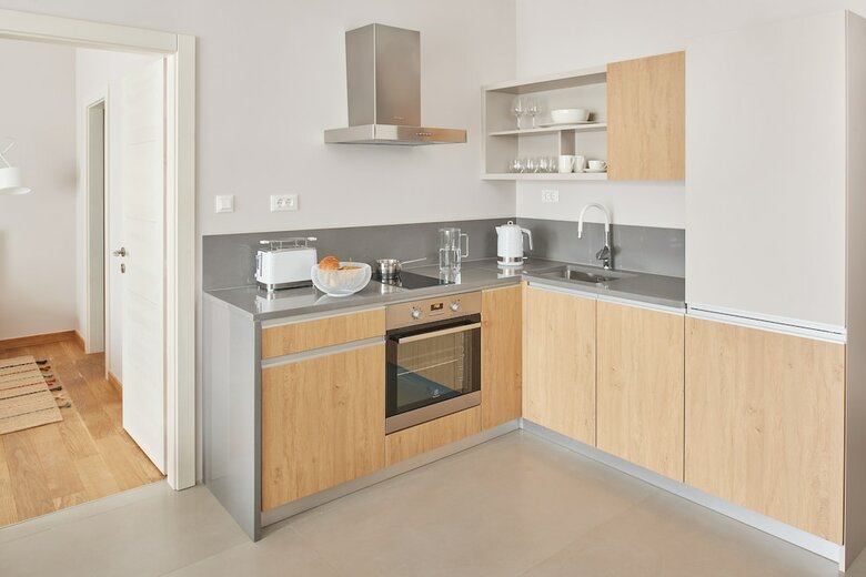 Eol Apartments