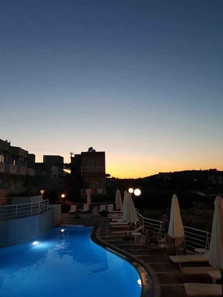Hotel Pelagia Bay