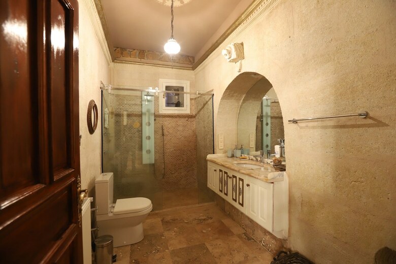 Tabal Cave Hotel